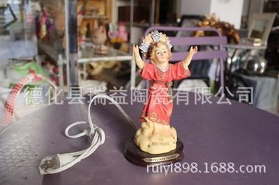 批發(fā)采購塑料、樹脂工藝品 探索西方宗教人物祈禱圖與家居擺件的市場機(jī)遇（以0301工藝品為例）